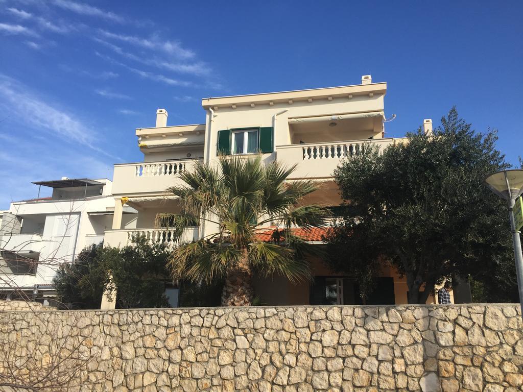 Apartments Andrea Stara Novalja Exterior photo